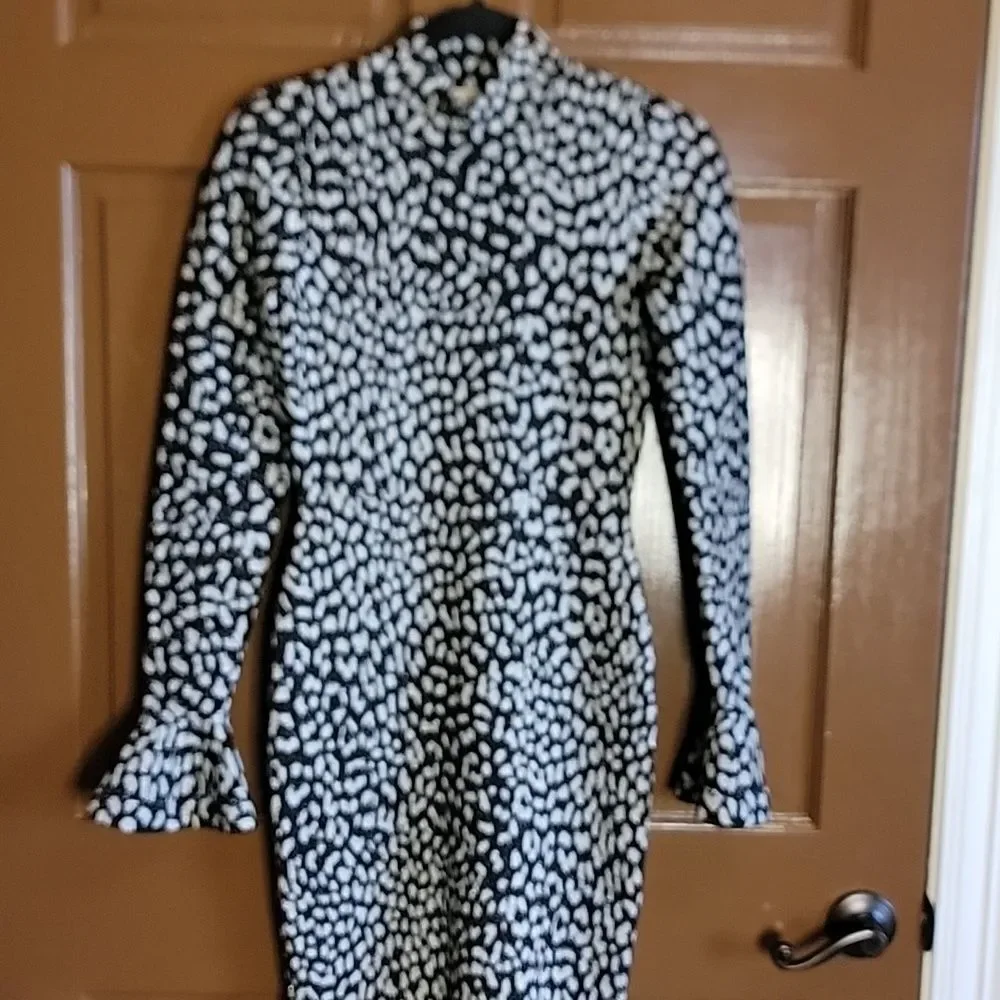 Michael Kors-Shimmery blk/gray animal print dress with bell sleeves Size XS.